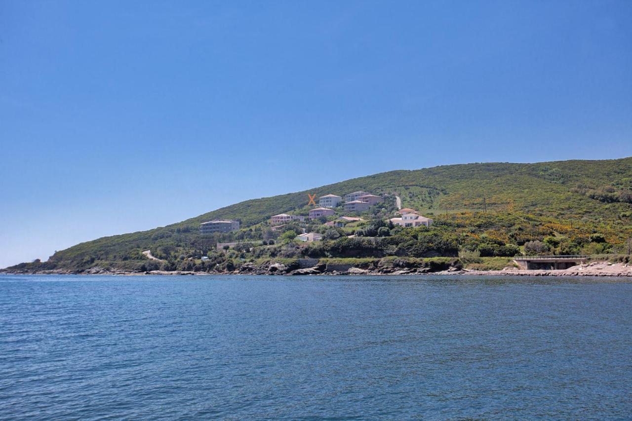Апартаменти Casa L'Alivi Luri Екстер'єр фото